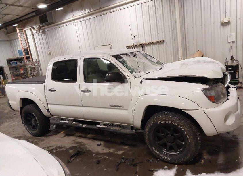 Photo 13 of 2006 Toyota Tacoma PRERUNNER V6 (VIN 5TEJU62N36Z304842)