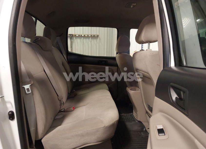 Photo 8 of 2006 Toyota Tacoma PRERUNNER V6 (VIN 5TEJU62N36Z304842)