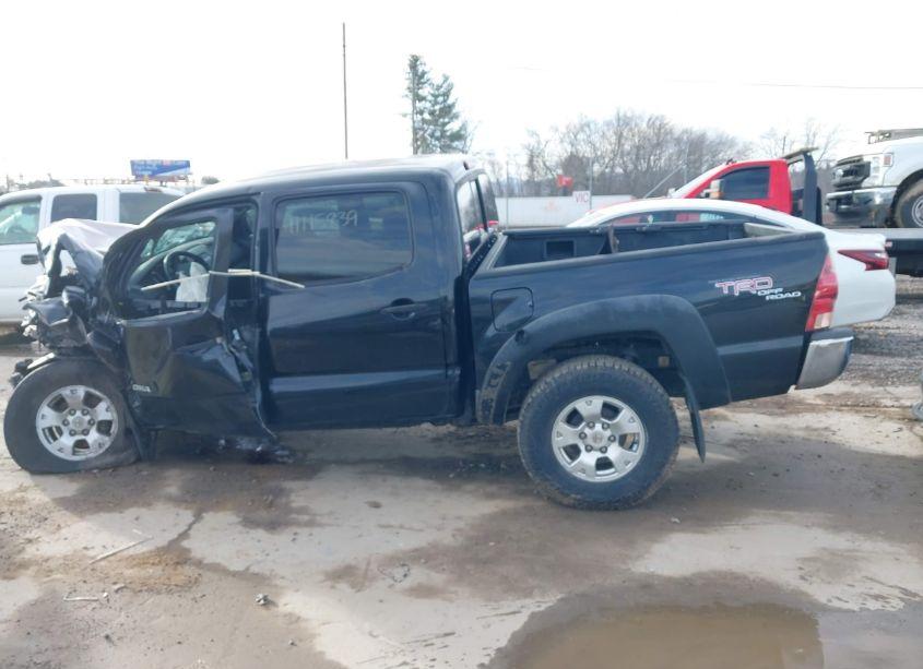 Photo 14 of 2006 Toyota Tacoma PRERUNNER V6 (VIN 5TEJU62N46Z202336)