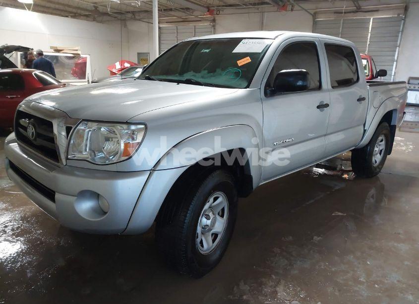 Photo 2 of 2006 Toyota Tacoma PRERUNNER V6 (VIN 5TEJU62N46Z256851)