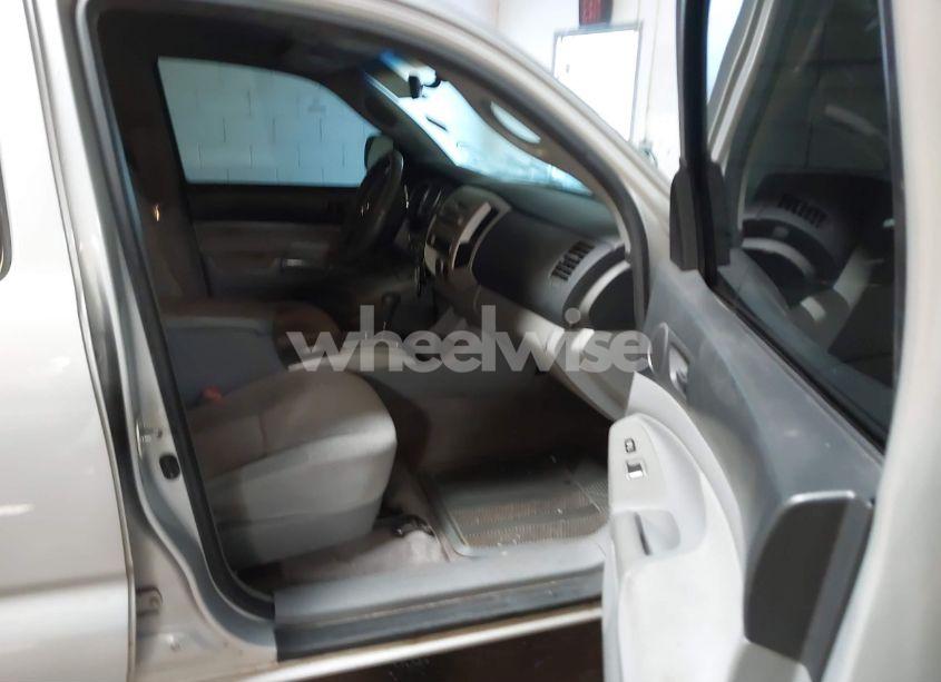 Photo 5 of 2006 Toyota Tacoma PRERUNNER V6 (VIN 5TEJU62N46Z256851)