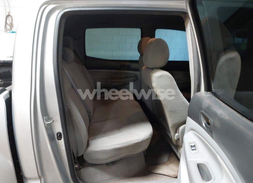 Photo 8 of 2006 Toyota Tacoma PRERUNNER V6 (VIN 5TEJU62N46Z256851)