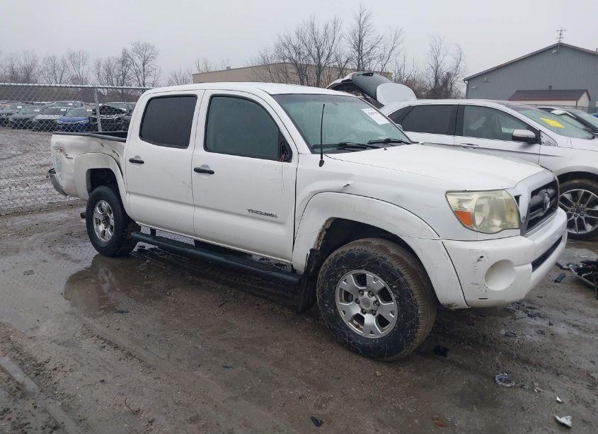 2007 Toyota Tacoma DOUBLE CAB PRERUNNER (VIN 5TEJU62N47Z369409) main photo