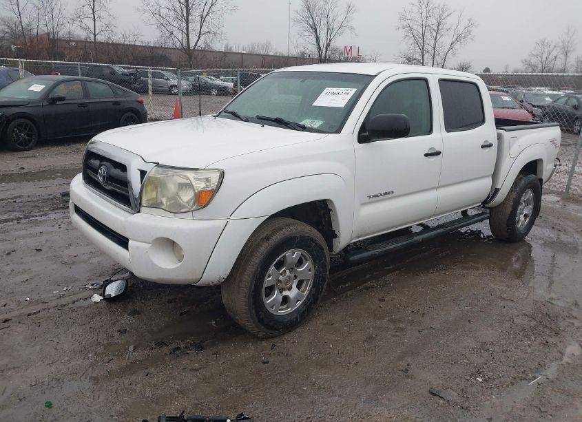 Photo 2 of 2007 Toyota Tacoma DOUBLE CAB PRERUNNER (VIN 5TEJU62N47Z369409)