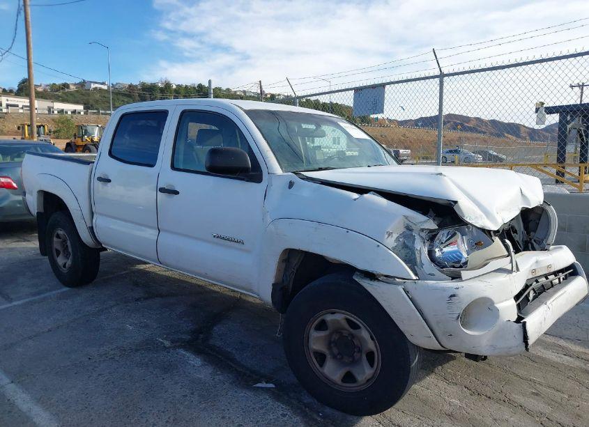 Photo 13 of 2006 Toyota Tacoma PRERUNNER V6 (VIN 5TEJU62N56Z251061)