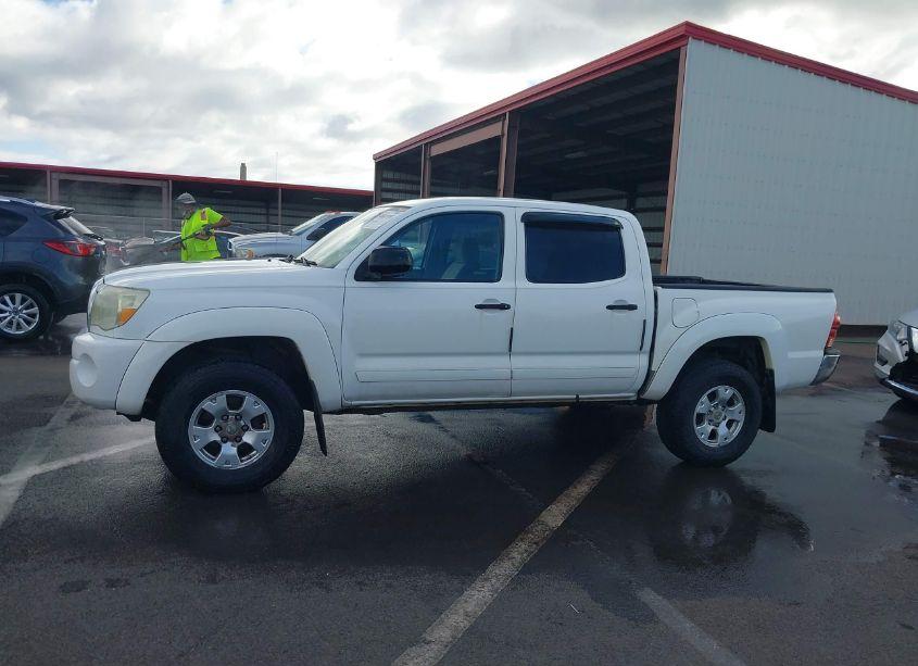 Photo 14 of 2007 Toyota Tacoma PRERUNNER V6 (VIN 5TEJU62N77Z335139)