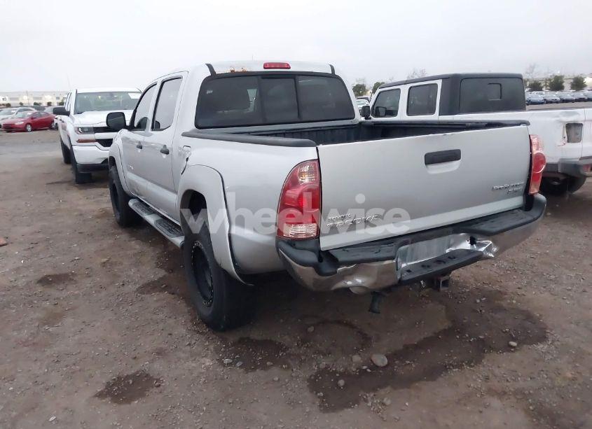 Photo 3 of 2007 Toyota Tacoma PRERUNNER V6 (VIN 5TEJU62N77Z375043)