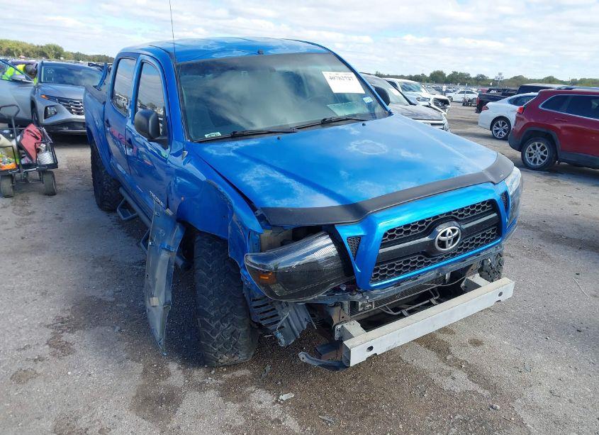2005 Toyota Tacoma DOUBLE CAB PRERUNNER (VIN 5TEJU62N85Z092115) main photo