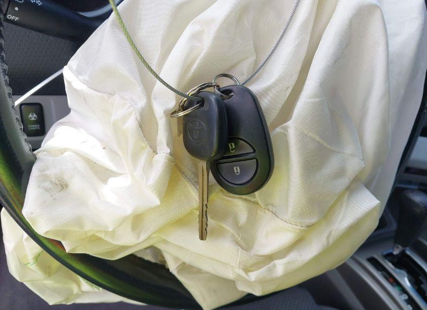 Photo 11 of 2005 Toyota Tacoma DOUBLE CAB PRERUNNER (VIN 5TEJU62N85Z092115)