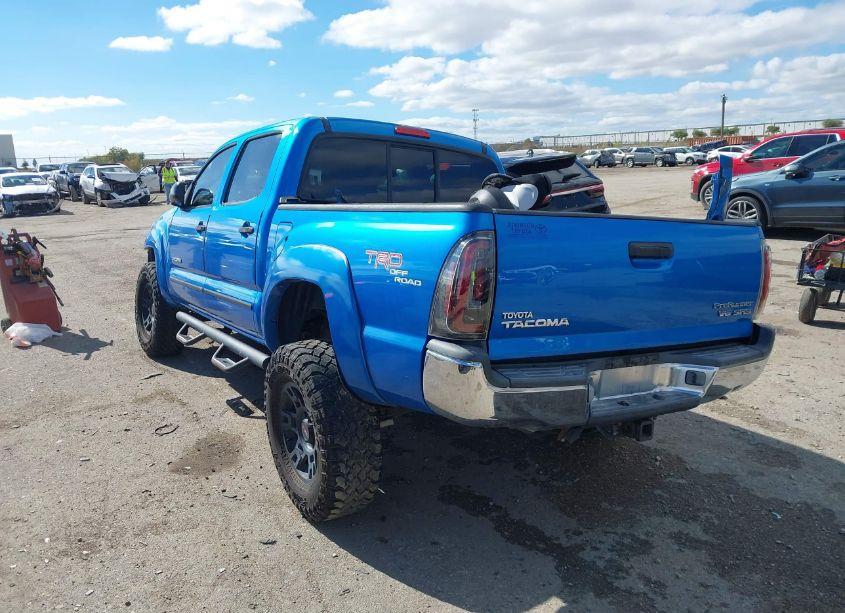 Photo 3 of 2005 Toyota Tacoma DOUBLE CAB PRERUNNER (VIN 5TEJU62N85Z092115)