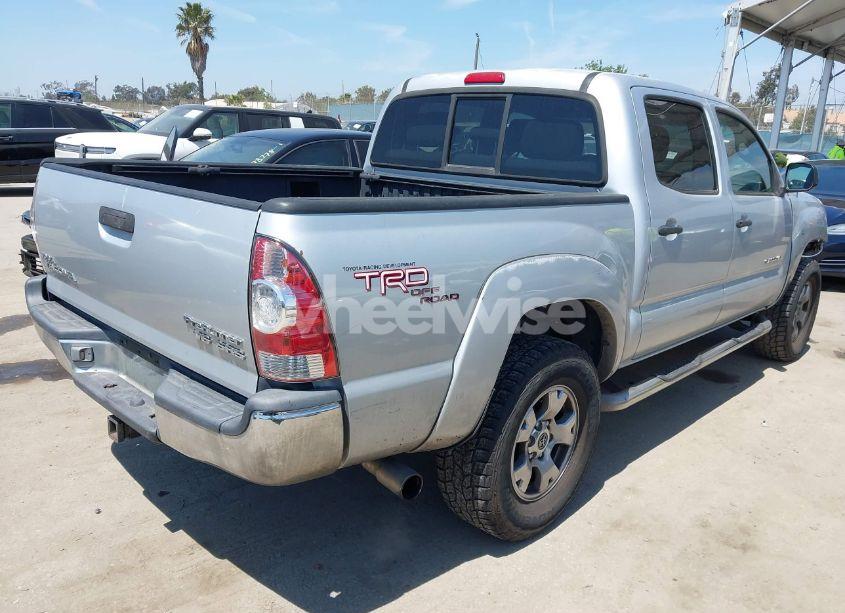 Photo 4 of 2005 Toyota Tacoma PRERUNNER V6 (VIN 5TEJU62N95Z128815)
