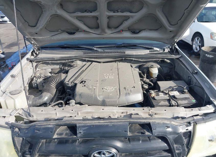 Photo 10 of 2006 Toyota Tacoma PRERUNNER V6 (VIN 5TEJU62N96Z300634)