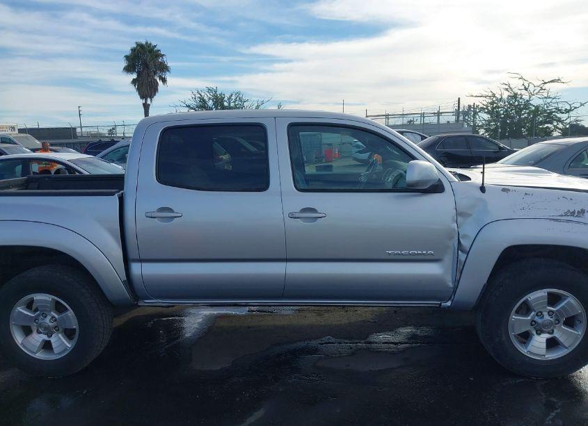 Photo 13 of 2006 Toyota Tacoma PRERUNNER V6 (VIN 5TEJU62N96Z300634)