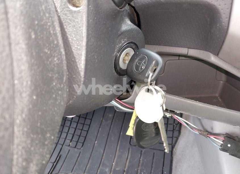 Photo 11 of 2005 Toyota Tacoma DOUBLE CAB PRERUNNER (VIN 5TEJU62NX5Z040582)