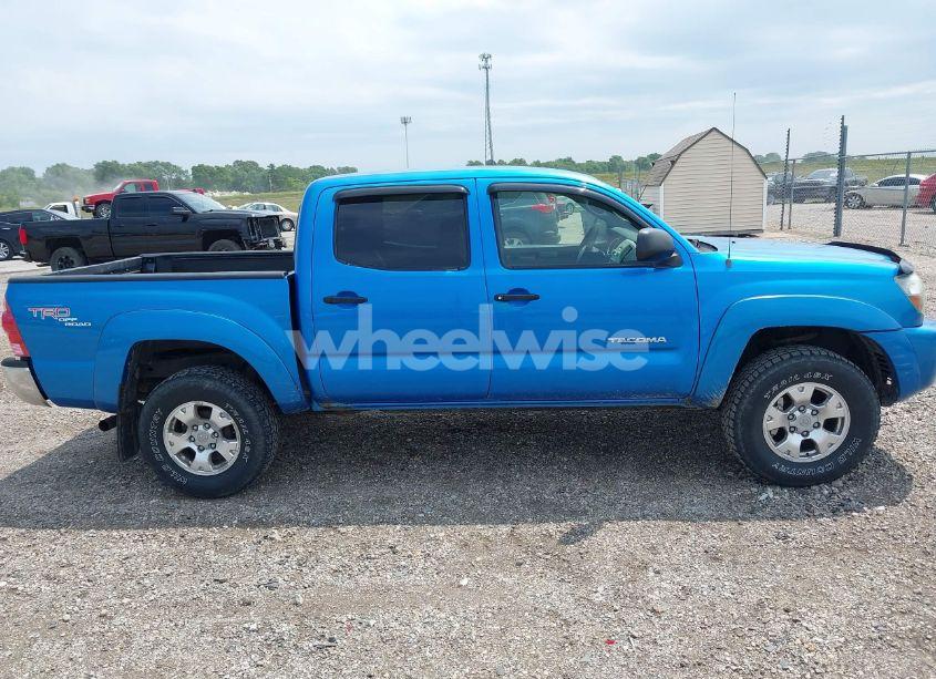 Photo 13 of 2005 Toyota Tacoma DOUBLE CAB PRERUNNER (VIN 5TEJU62NX5Z040582)