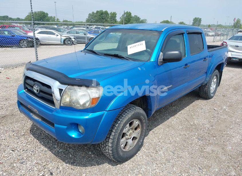 Photo 2 of 2005 Toyota Tacoma DOUBLE CAB PRERUNNER (VIN 5TEJU62NX5Z040582)