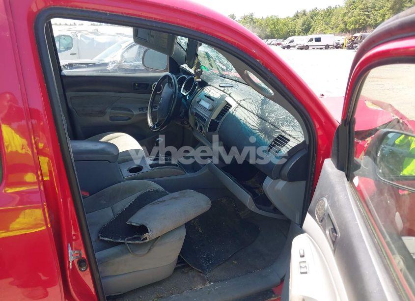 Photo 5 of 2005 Toyota Tacoma PRERUNNER V6 (VIN 5TEJU62NX5Z106483)