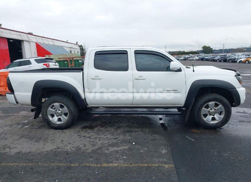 Photo 13 of 2006 Toyota Tacoma DOUBLE CAB PRERUNNER (VIN 5TEJU62NX6Z164336)