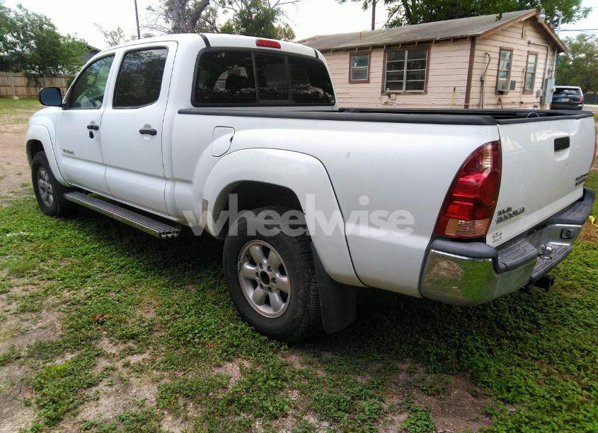 Photo 3 of 2005 Toyota Tacoma DBL CAB PRERUNNER LNG BED (VIN 5TEKU72N05Z062827)