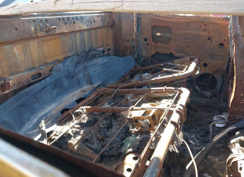 Photo 8 of 2005 Toyota Tacoma DBL CAB PRERUNNER LNG BED (VIN 5TEKU72N15Z129533)