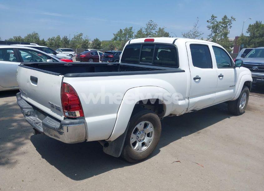 Photo 4 of 2005 Toyota Tacoma PRERUNNER V6 (VIN 5TEKU72N15Z137616)