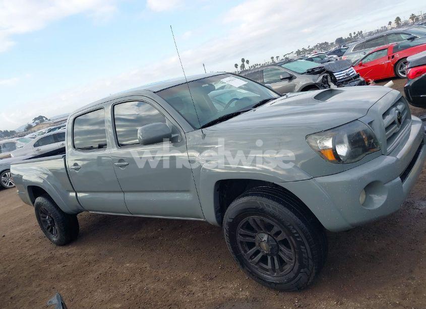 Photo 13 of 2006 Toyota Tacoma DBL CAB PRERUNNER LNG BED (VIN 5TEKU72N26Z276090)