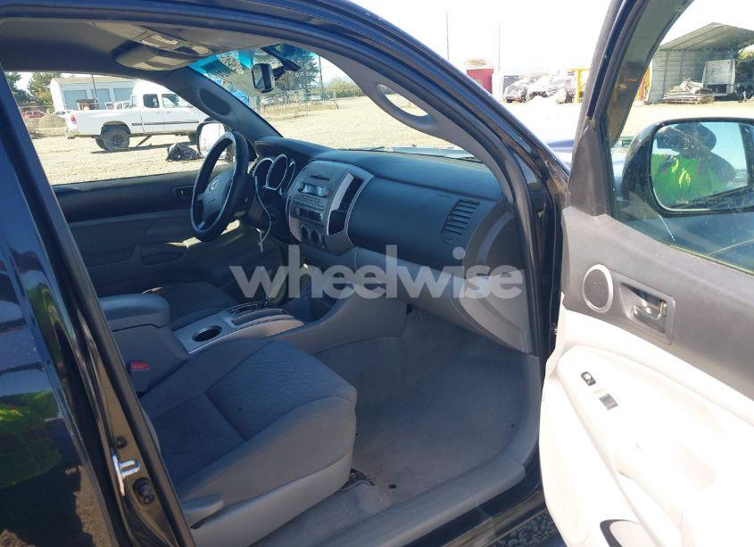 Photo 5 of 2007 Toyota Tacoma PRERUNNER V6 (VIN 5TEKU72NX7Z463157)