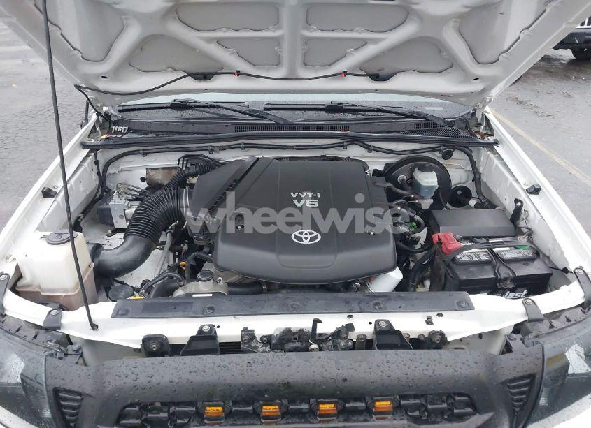 Photo 10 of 2005 Toyota Tacoma DOUBLE CAB (VIN 5TELU42N05Z063916)