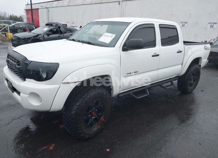Photo 2 of 2005 Toyota Tacoma DOUBLE CAB (VIN 5TELU42N05Z063916)