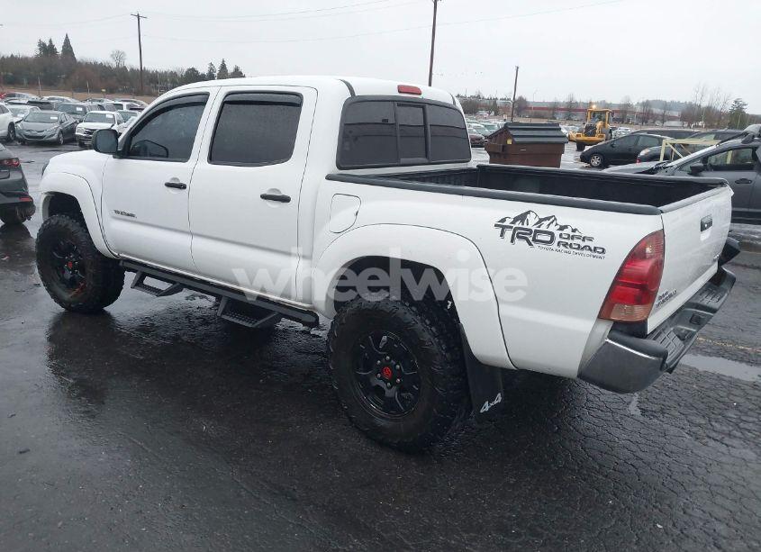 Photo 3 of 2005 Toyota Tacoma DOUBLE CAB (VIN 5TELU42N05Z063916)