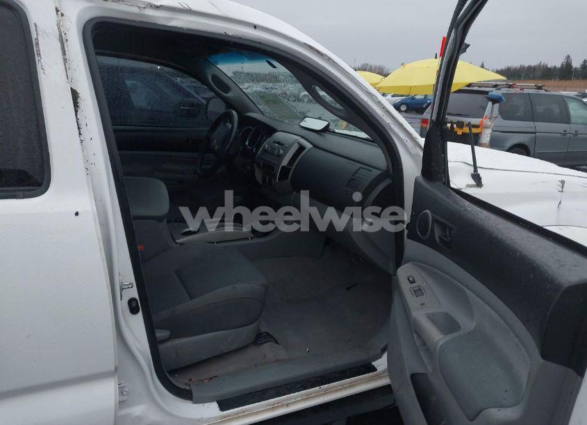 Photo 5 of 2005 Toyota Tacoma DOUBLE CAB (VIN 5TELU42N05Z063916)