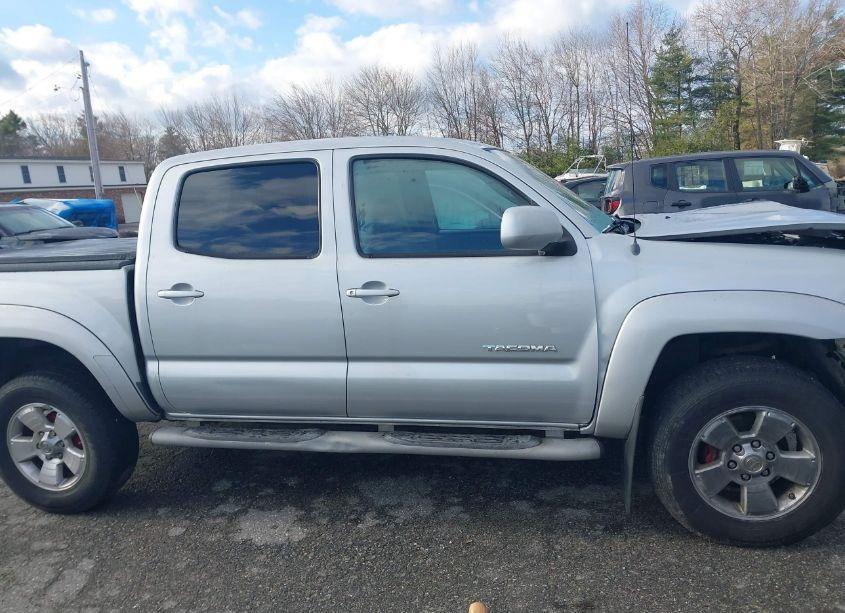 Photo 14 of 2006 Toyota Tacoma DOUBLE CAB (VIN 5TELU42N06Z198895)