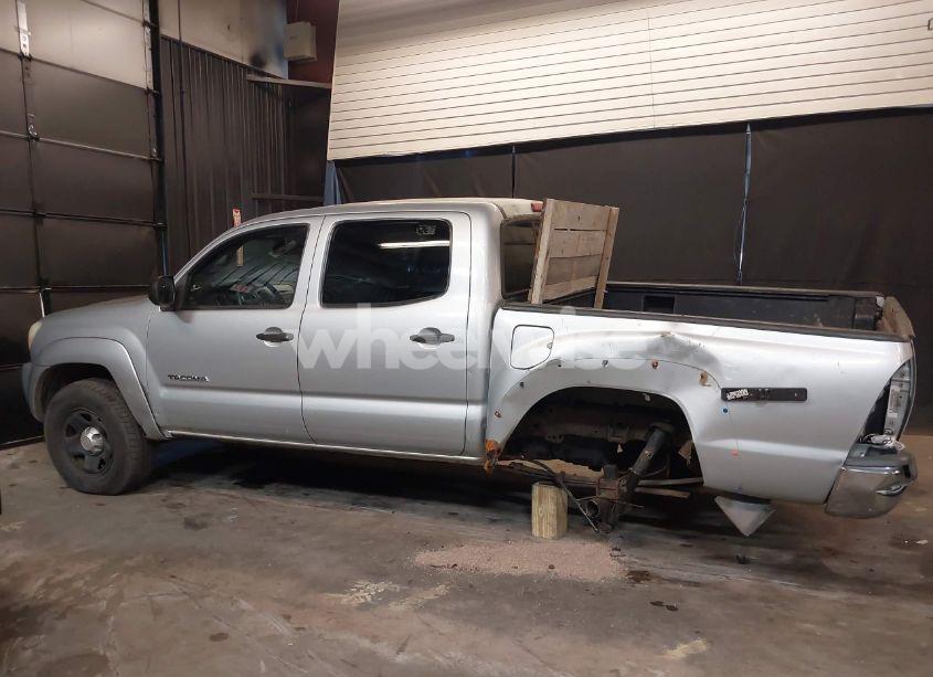 Photo 6 of 2006 Toyota Tacoma BASE V6 (VIN 5TELU42N06Z261591)