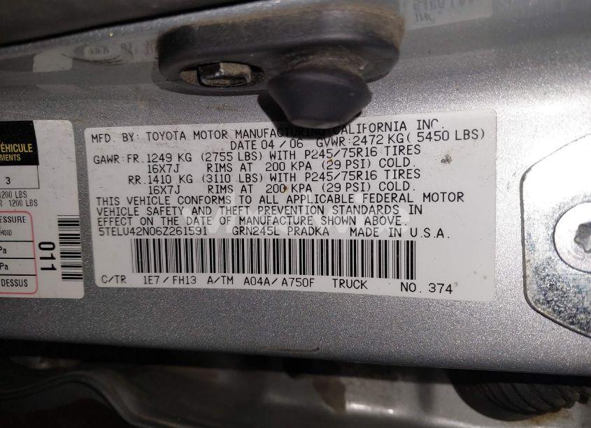 Photo 9 of 2006 Toyota Tacoma BASE V6 (VIN 5TELU42N06Z261591)