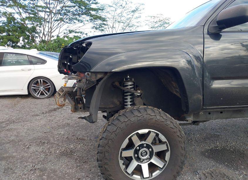 Photo 19 of 2006 Toyota Tacoma BASE V6 (VIN 5TELU42N16Z305016)