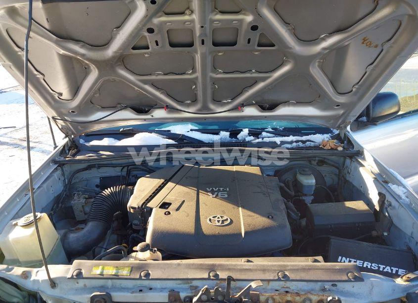 Photo 10 of 2005 Toyota Tacoma BASE V6 (VIN 5TELU42N25Z126207)