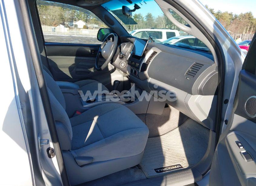 Photo 5 of 2005 Toyota Tacoma BASE V6 (VIN 5TELU42N25Z126207)