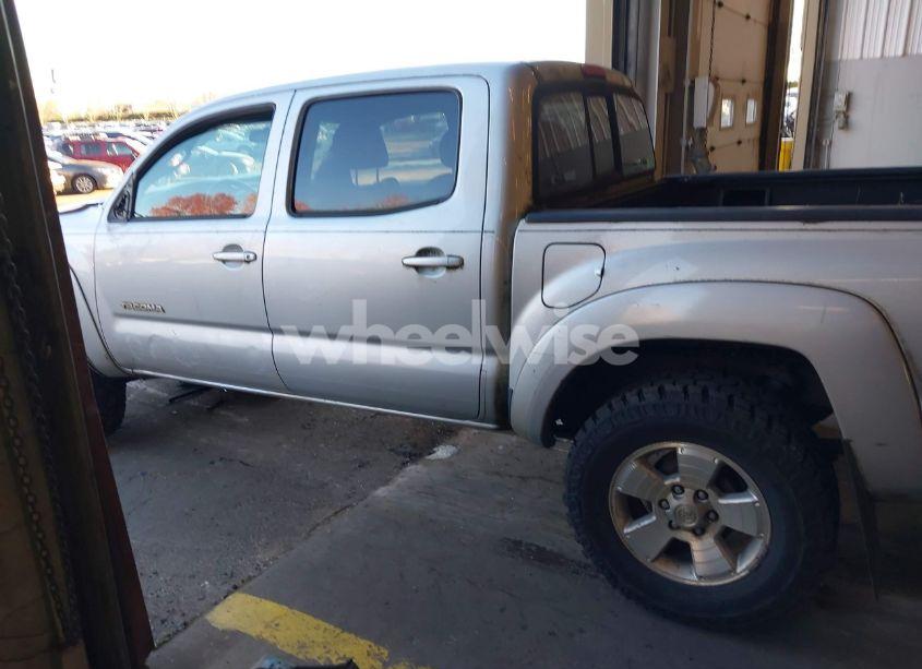 Photo 14 of 2006 Toyota Tacoma DOUBLE CAB (VIN 5TELU42N26Z240144)