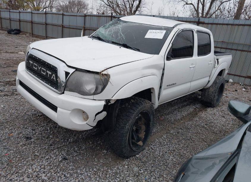 Photo 2 of 2007 Toyota Tacoma DOUBLE CAB (VIN 5TELU42N27Z426543)