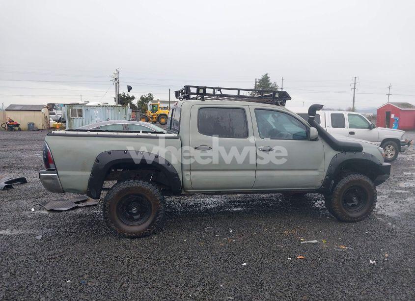 Photo 14 of 2005 Toyota Tacoma DOUBLE CAB (VIN 5TELU42N45Z065006)