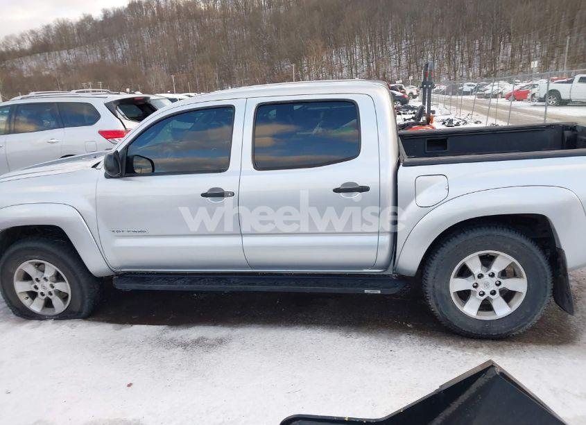 Photo 14 of 2005 Toyota Tacoma DOUBLE CAB (VIN 5TELU42N45Z088253)