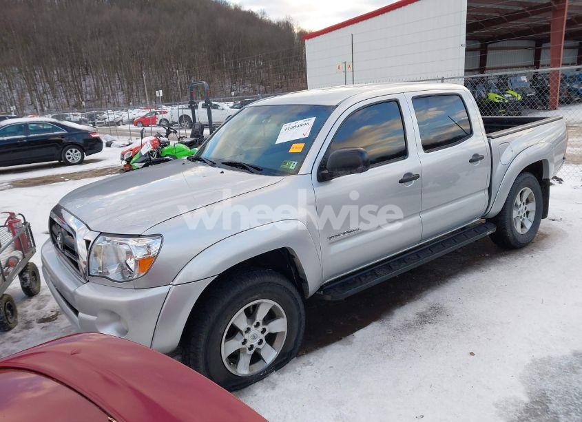 Photo 2 of 2005 Toyota Tacoma DOUBLE CAB (VIN 5TELU42N45Z088253)