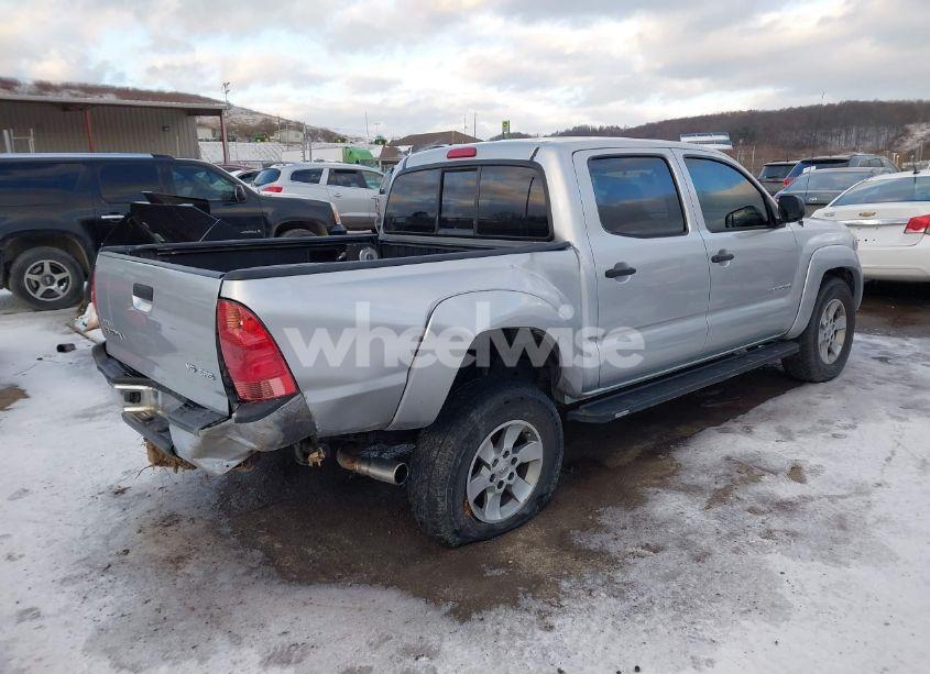 Photo 4 of 2005 Toyota Tacoma DOUBLE CAB (VIN 5TELU42N45Z088253)