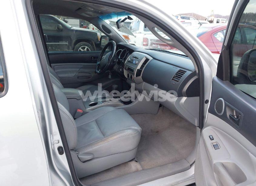 Photo 5 of 2005 Toyota Tacoma DOUBLE CAB (VIN 5TELU42N45Z088253)