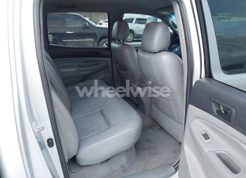 Photo 8 of 2005 Toyota Tacoma DOUBLE CAB (VIN 5TELU42N45Z088253)
