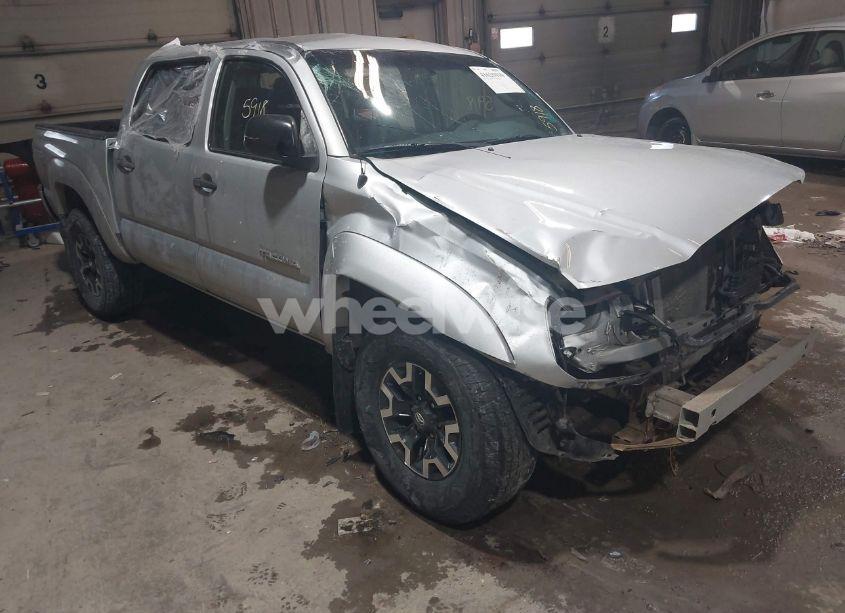 2006 Toyota Tacoma DOUBLE CAB (VIN 5TELU42N46Z272464) main photo