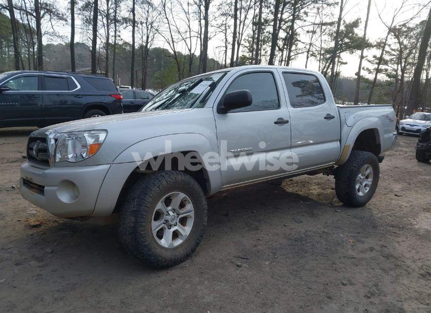 Photo 2 of 2005 Toyota Tacoma DOUBLE CAB (VIN 5TELU42N55Z069789)