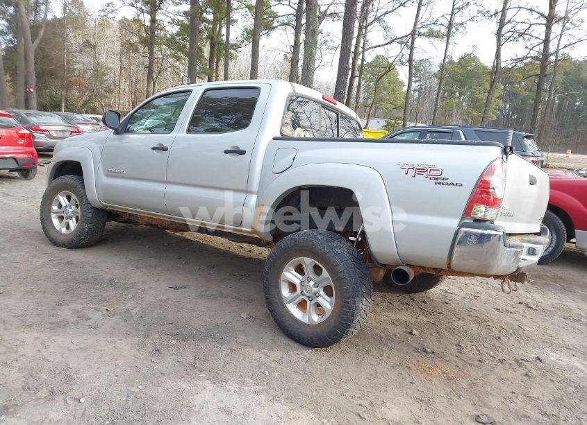 Photo 3 of 2005 Toyota Tacoma DOUBLE CAB (VIN 5TELU42N55Z069789)
