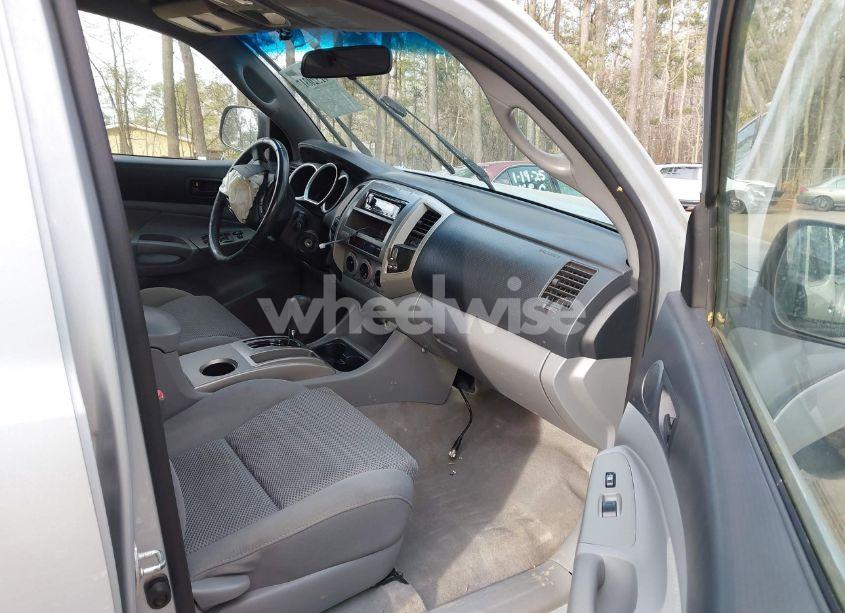 Photo 5 of 2005 Toyota Tacoma DOUBLE CAB (VIN 5TELU42N55Z069789)