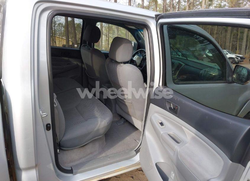Photo 8 of 2005 Toyota Tacoma DOUBLE CAB (VIN 5TELU42N55Z069789)